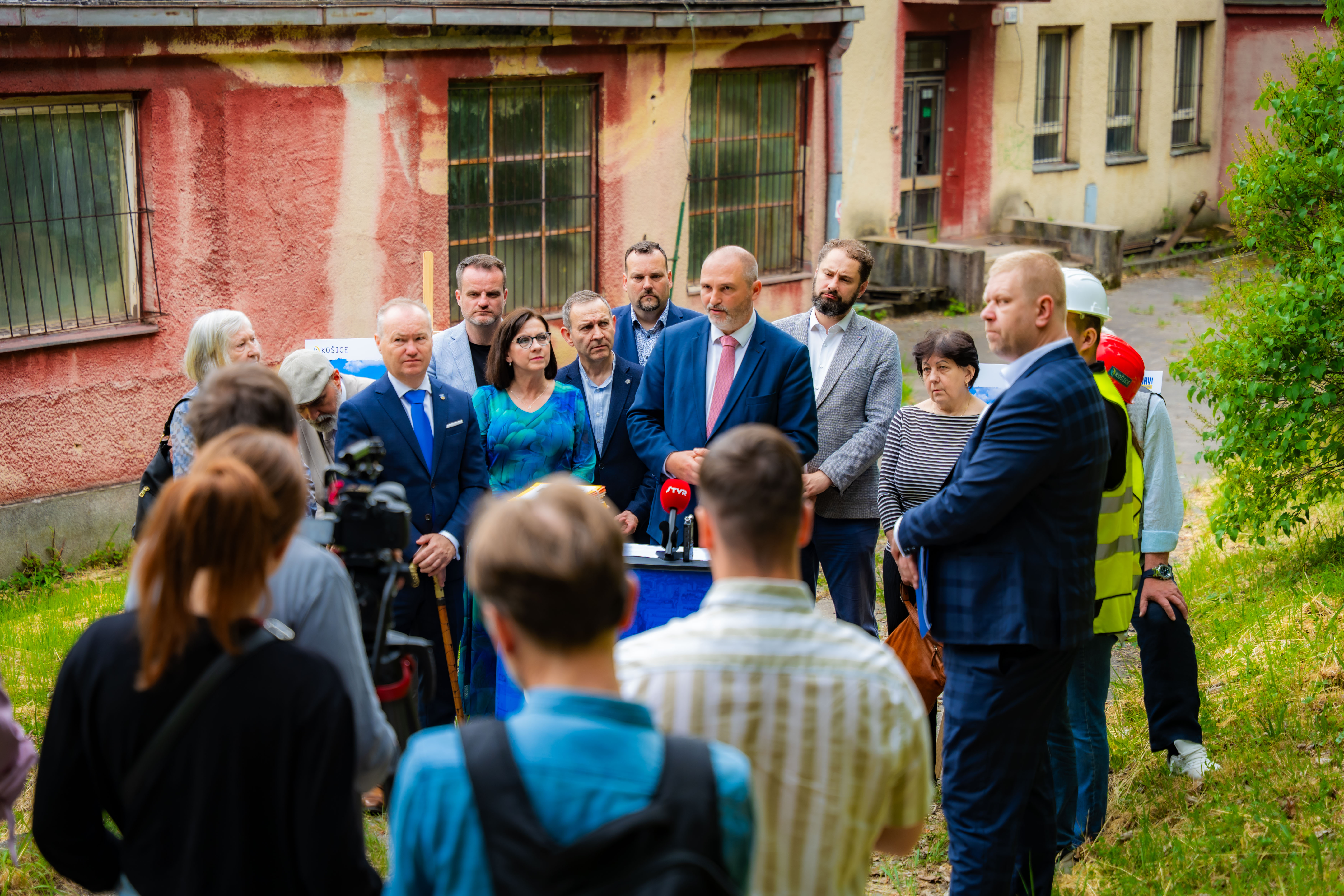 Poklepanie zakladneho kamena - Rekonstrukcia budovy pre seniorov-1-23
